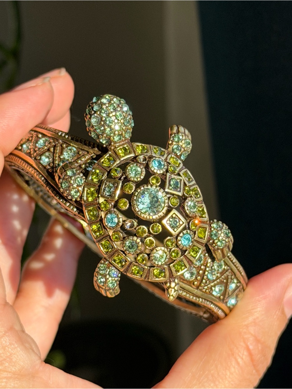 Heidi Daus simply irresistible turtle bracelet